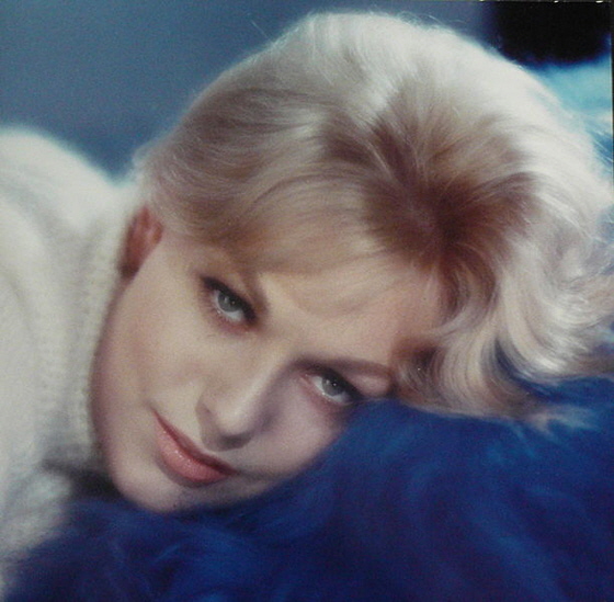 611px-Kim_Novak-560 611px-Kim_Novak-560